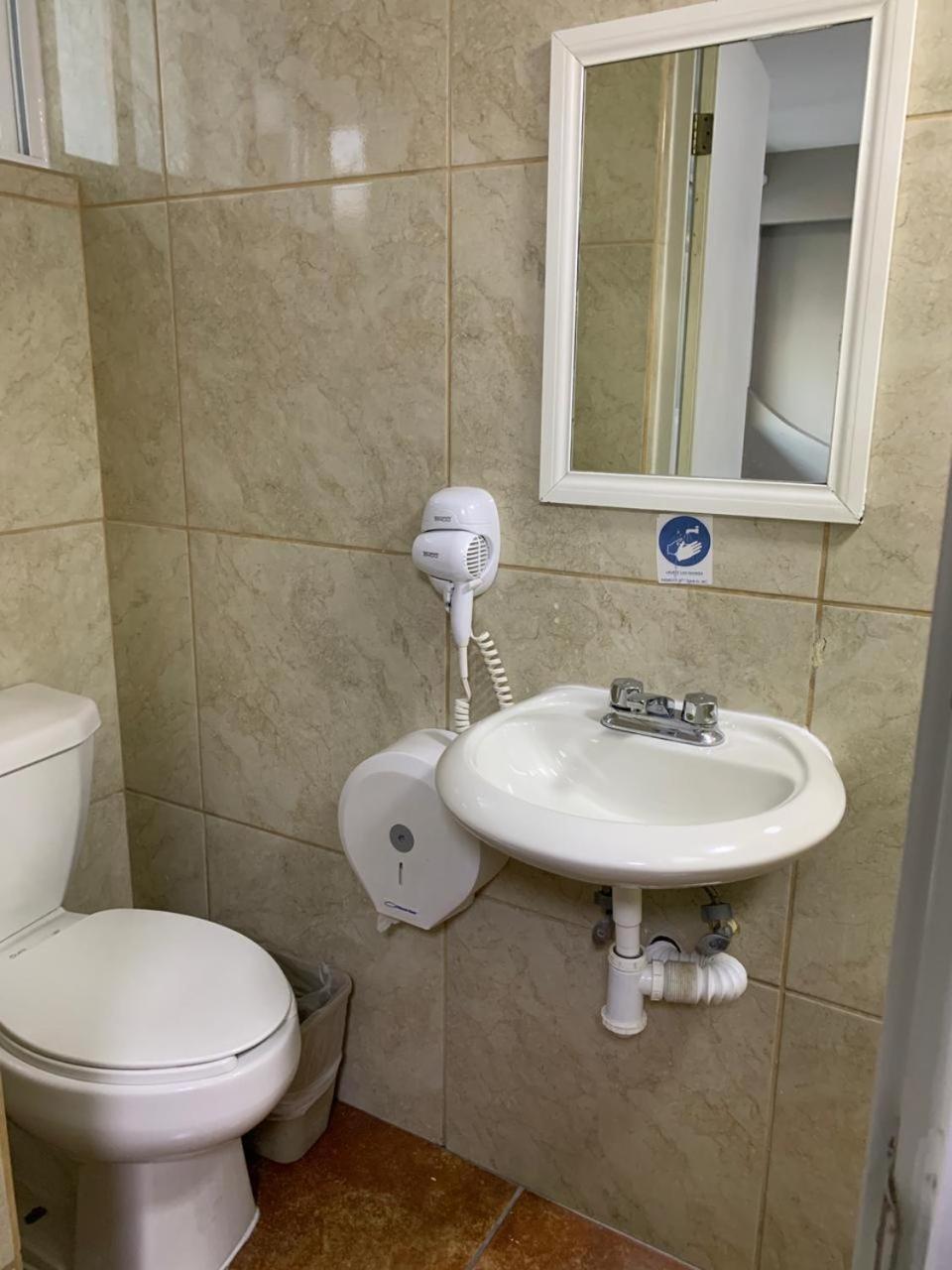 Hotel Tecnologico Керетаро Экстерьер фото